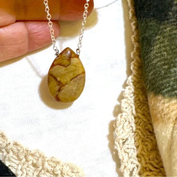 Alquimia Silver and Brown Stone Necklace - Picture 3 of 3